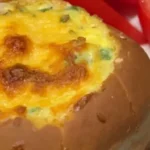 omleta-v-zemljici-z-dimljenim-brisketom-recept-za-popoln-prigrizek.webp.webp