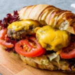 croissant-s-piscancjim-kotletom-recept-za-okusen-sendvic.webp.webp